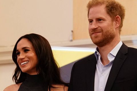 Prinz Harry und Herzogin Meghan helfen Opfern der Feuerkatastrophe.