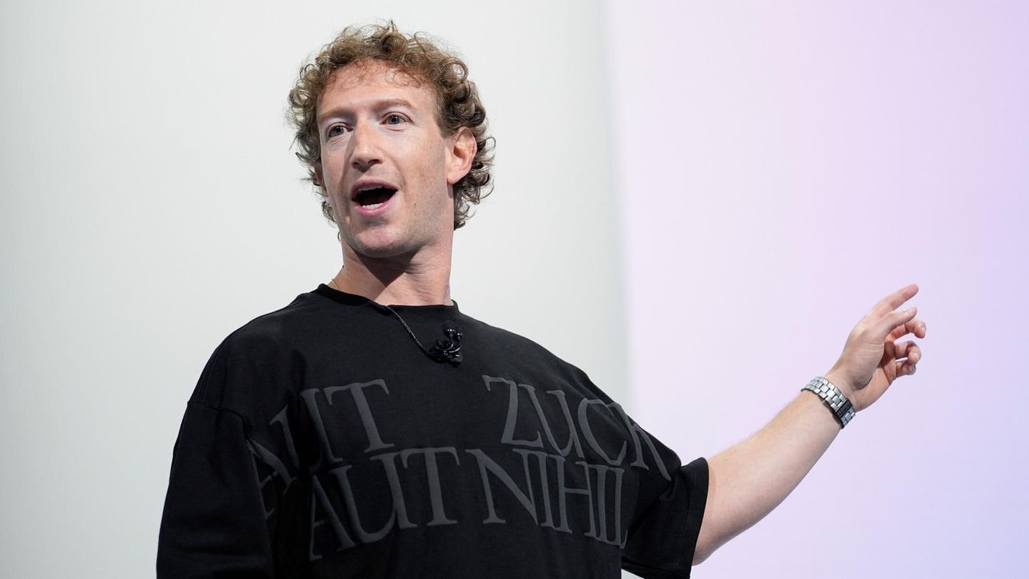 Mark Zuckerberg complains to Joe Rogan about censorship of vaccination critics