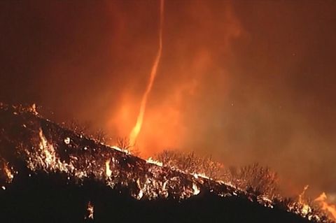 Kamerateam filmt die Entstehung eines "Feuerteufels" in Los Angeles