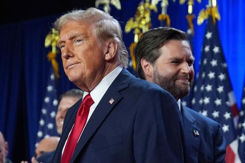 Donald Trump und sein designierte Vize J.D. Vance in Palm Beach