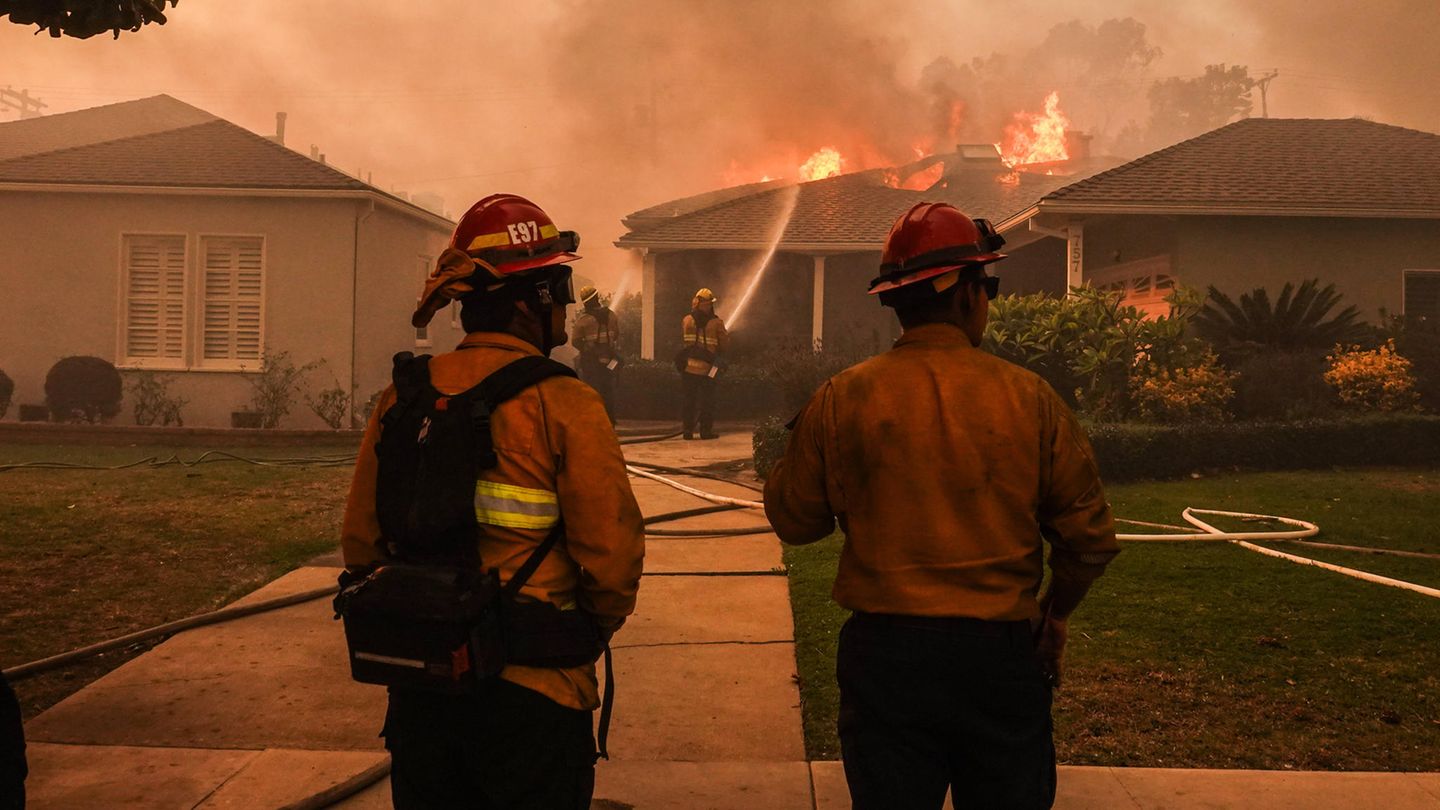 Los Angeles: Super-rich offer private firefighters a lot of money