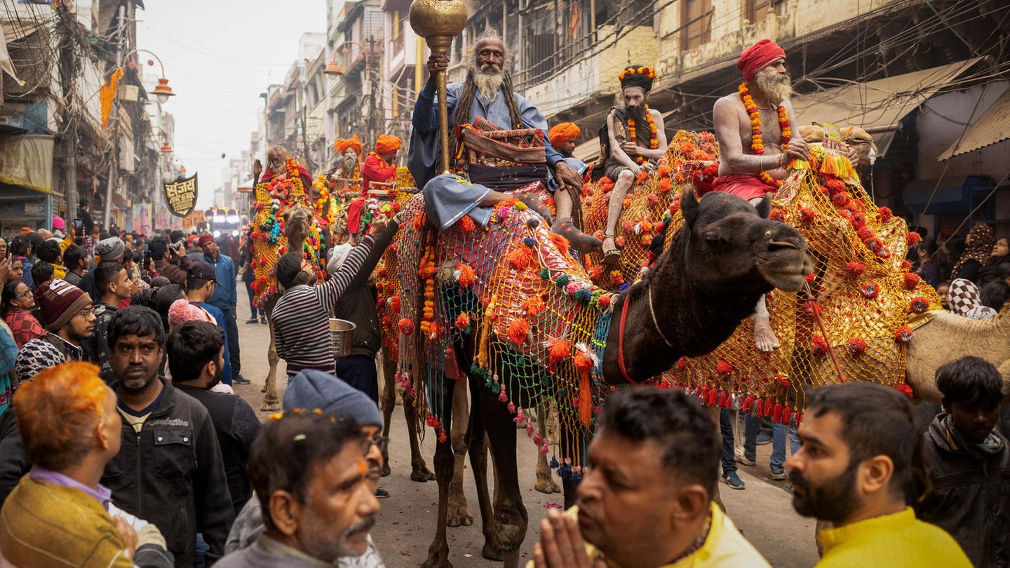 Preparations of the Maha Kumbh Mela Festival in Prayagraj Preparations of the Maha Kumbh Mela Festival in Prayagraj