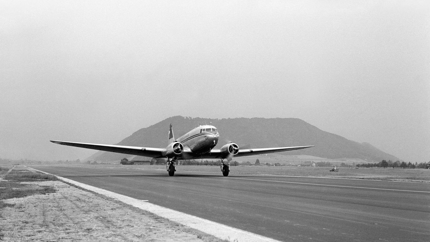 Eine DC3 der Swissair 1959. Ein solches Modell stürzte zwei Jahre zuvor in den Bodensee