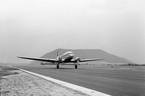 Eine DC3 der Swissair 1959. Ein solches Modell stürzte zwei Jahre zuvor in den Bodensee