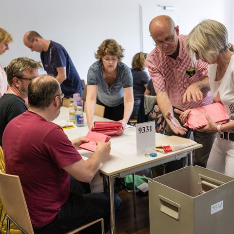 With the election notification you can apply for postal voting