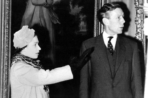 Die Queen mit ihrem vermeintlichen Vertrauten Anthony Blunt, 1959