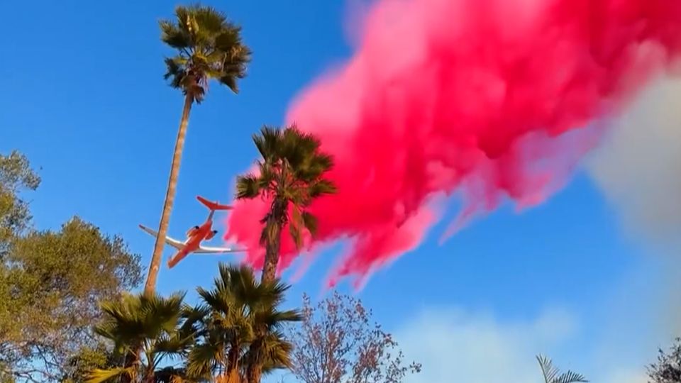 Darum färben Löschflugzeuge Los Angeles pink