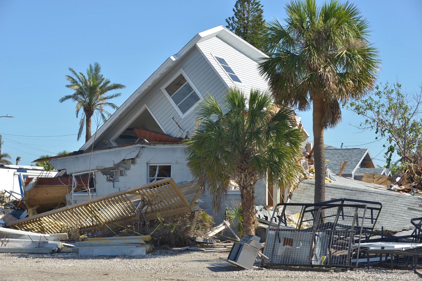 Hurrikan Milton hinterläßt zerstörte Häuser in Florida