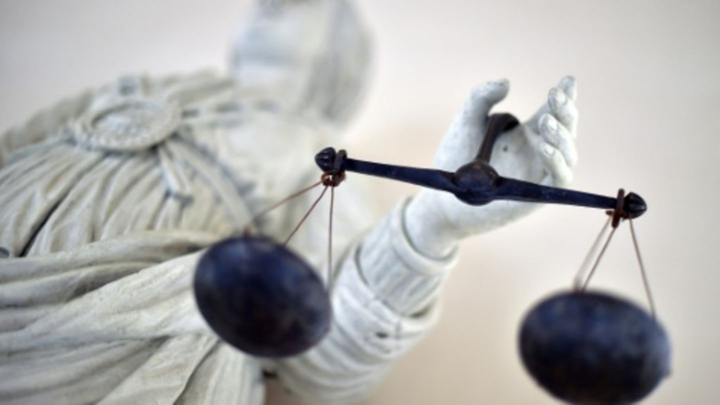 Waagschalen der Justitia