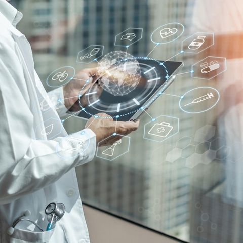 electronic patient file / symbolic photo