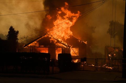 Zehntausende Häuser sind den Flammen in Los Angeles bereits zum Opfer gefallen