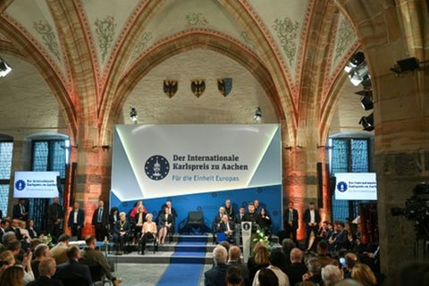 Karlspreisverleihung in Aachener Rathaus