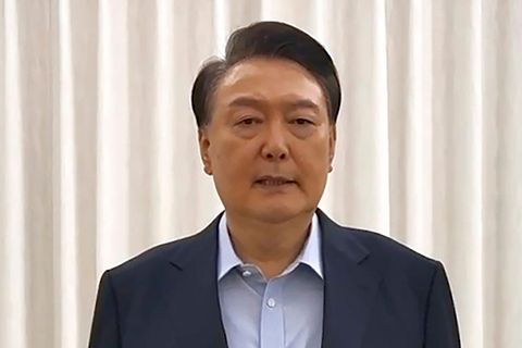 Bevor sich der südkoreanische Präsident Yoon Suk Yeol festnehmen ließ, veröffentlichte er noch eine Videobotschaft