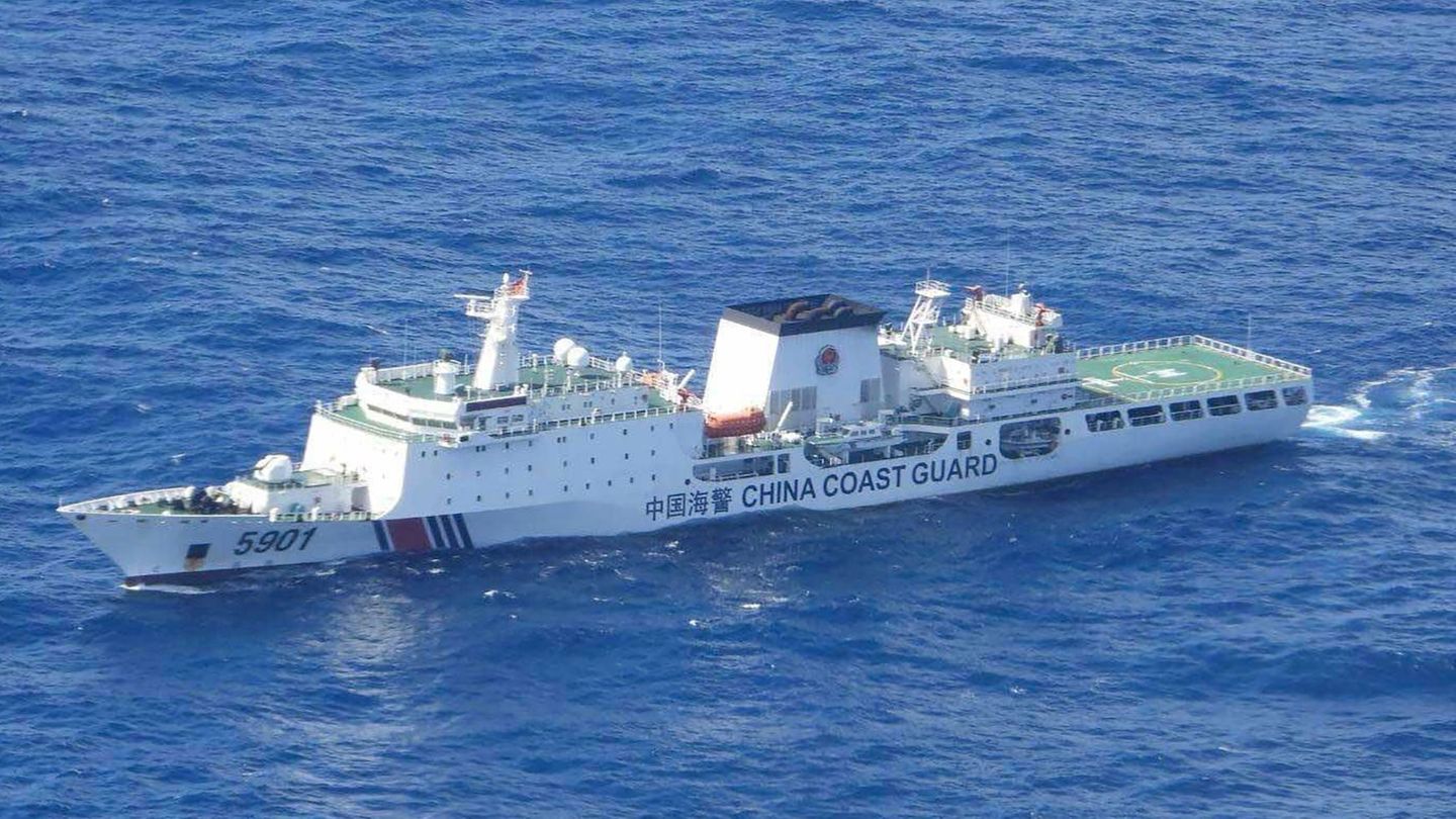 China provokes with “monster ship” off the Philippines
