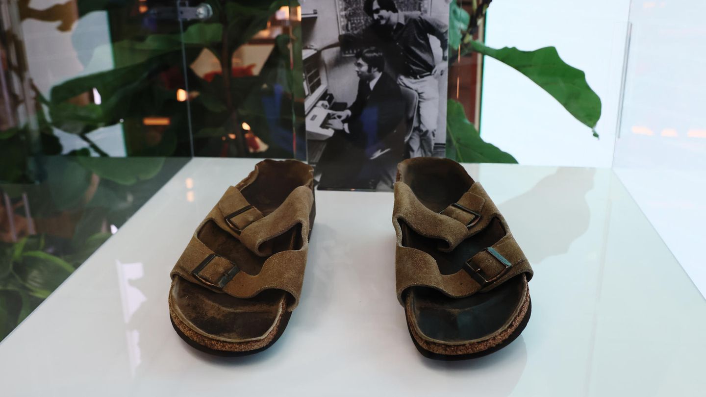Getragene Birkenstock-Sandalen von Apple-Gründer Steve Jobs