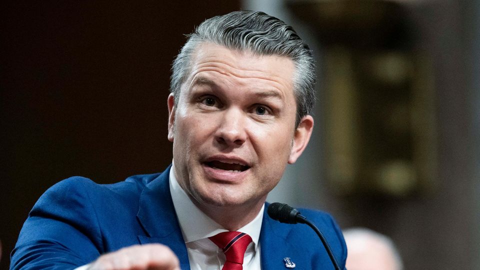 Pete Hegseth: US-Senat grillt Trumps Favoriten für das Pentagon Pete Hegseth: US-Senat grillt Trumps Favoriten für das Pentagon