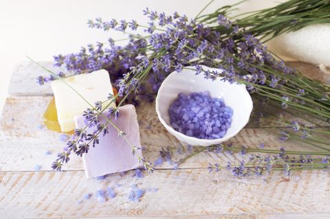 Badesalz aus frischem Lavendel