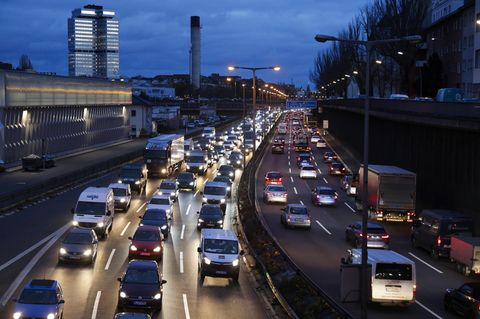 Autobahn in Berlin: Die Grünen wollen den Verkehr beim Klimaschutz wieder mehr in die Verantwortung nehmen