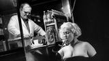 Wurstmaxe und Konsumentin, Berlin, 1991.