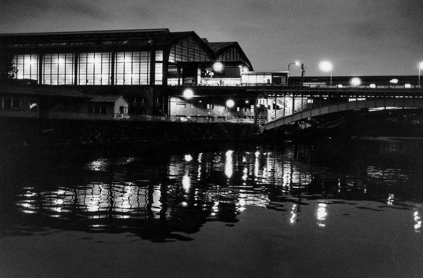 Station Friedrichstraße bei Nacht, Berlin, 1991.