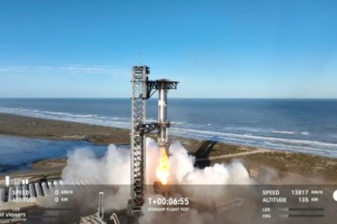Die Raketenstufe wird aufgefangen