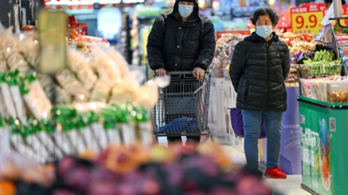 Chinesen beim Einkaufen