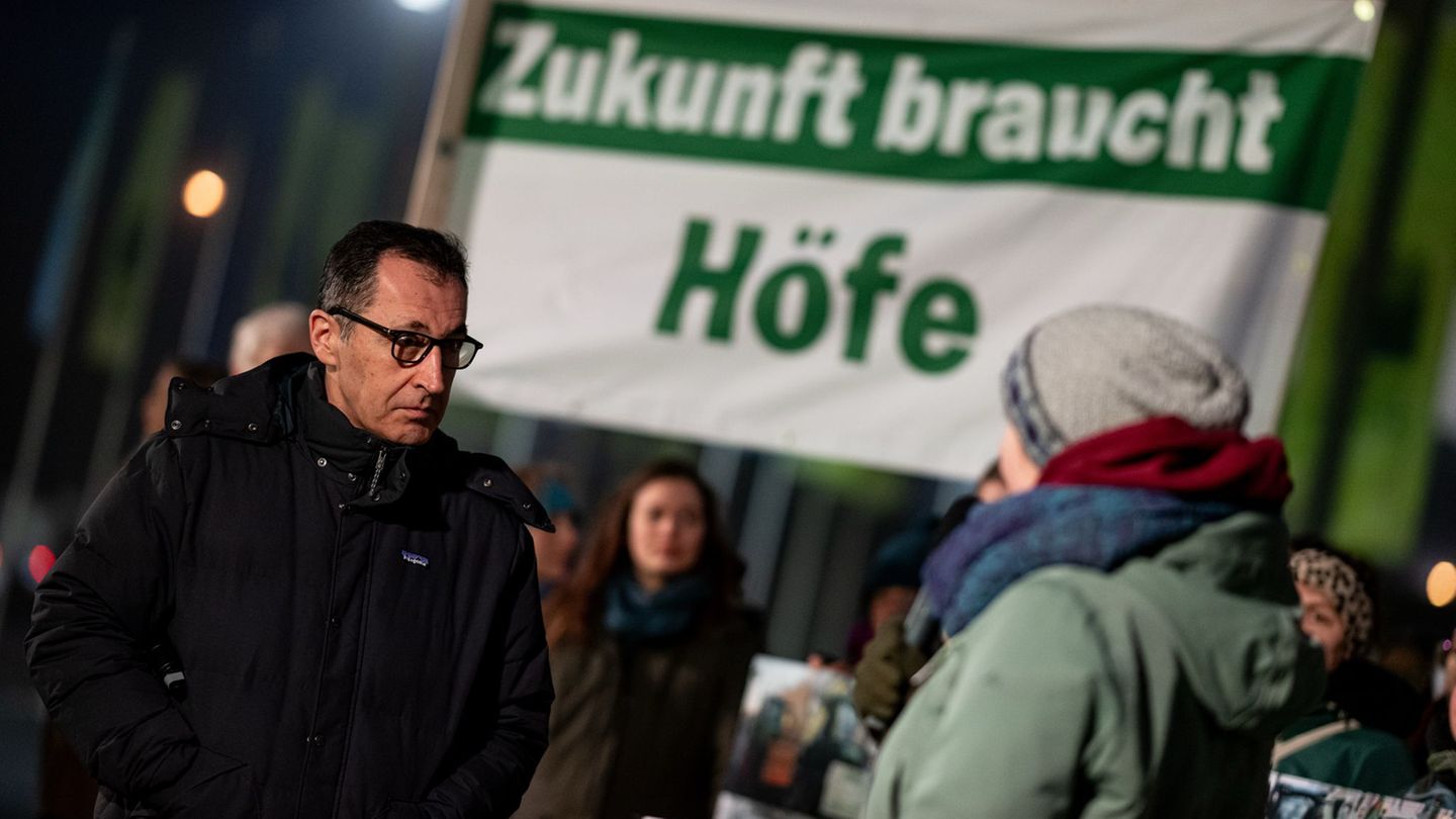 Proteste bei der Grünen Woche: Aktivisten fordern: Bauern vor Konzerninteressen