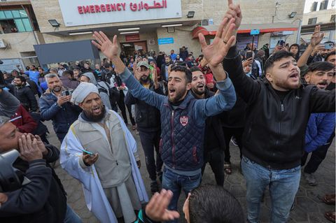 Im Gazastreifen feiern Menschen das Waffenruhe-Abkommen zwischen Israel und der Hamas