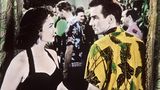 Filmszene aus "Verdammt in alle Ewigkeit" mit Schauspieler Montgomery Clift im Hawaiihemd
