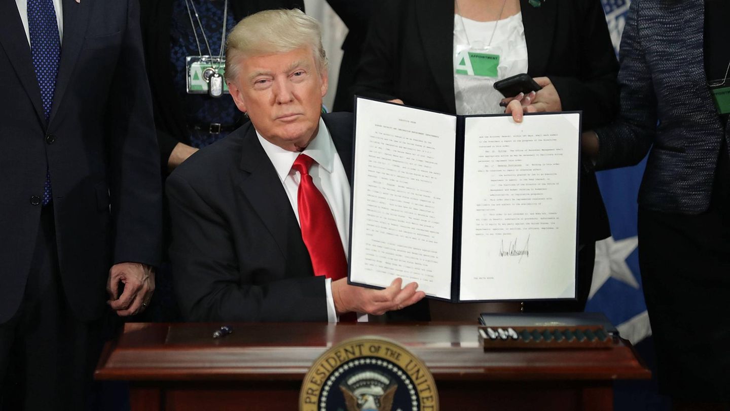 Donald Trump is back – that’s what he’s planning on his first day