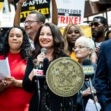 Fran Drescher als Sprecherin während des Schauspielerstreiks