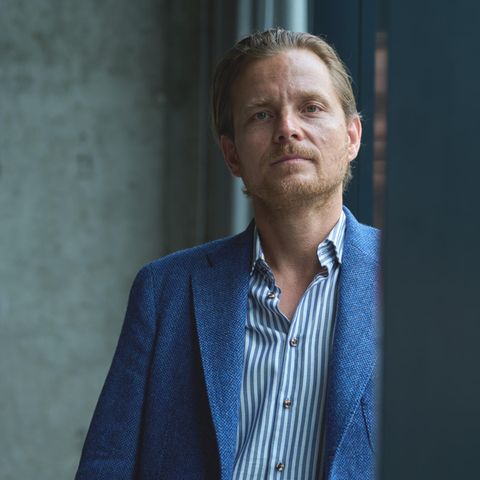 Sebastian Klein möchte mit seinem Geld das Gemeinwohl fördern. In seinem neuen Buch "Toxisch reich" kritisiert er die Vermögensverteilung in Deutschland als zerstörerisch für die Demokratie