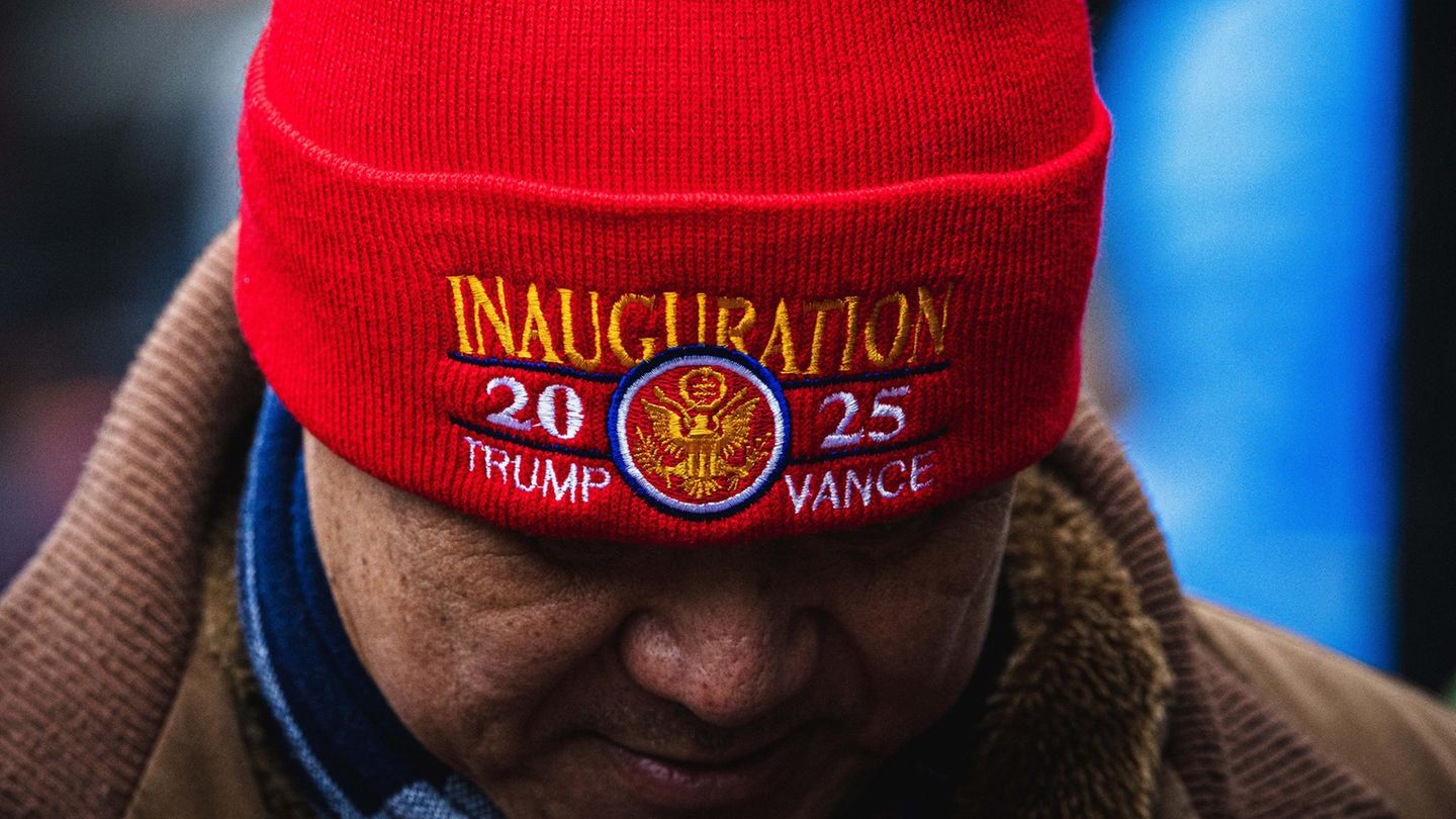 An Merchandise – wie dieser warmen Mütze – scheint es in Washington nicht zu mangeln