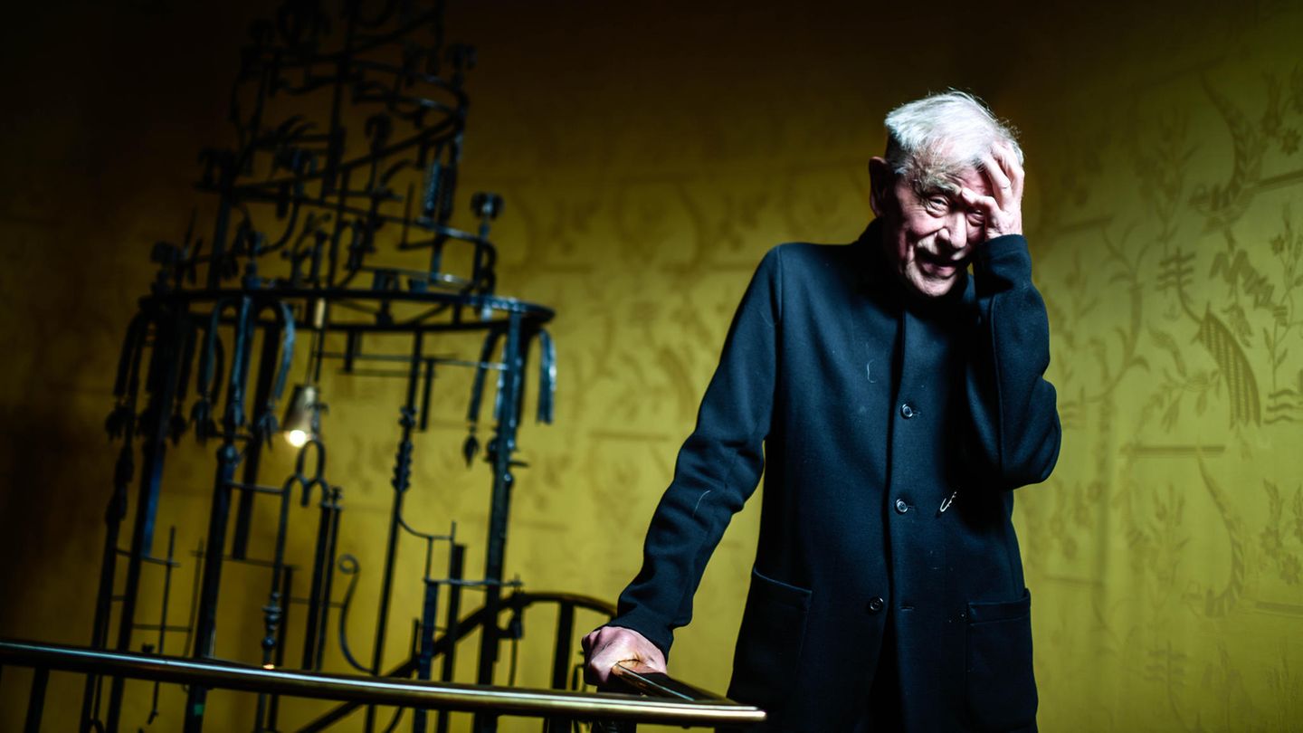 Claus Peymann - | with him died a clown with attitude