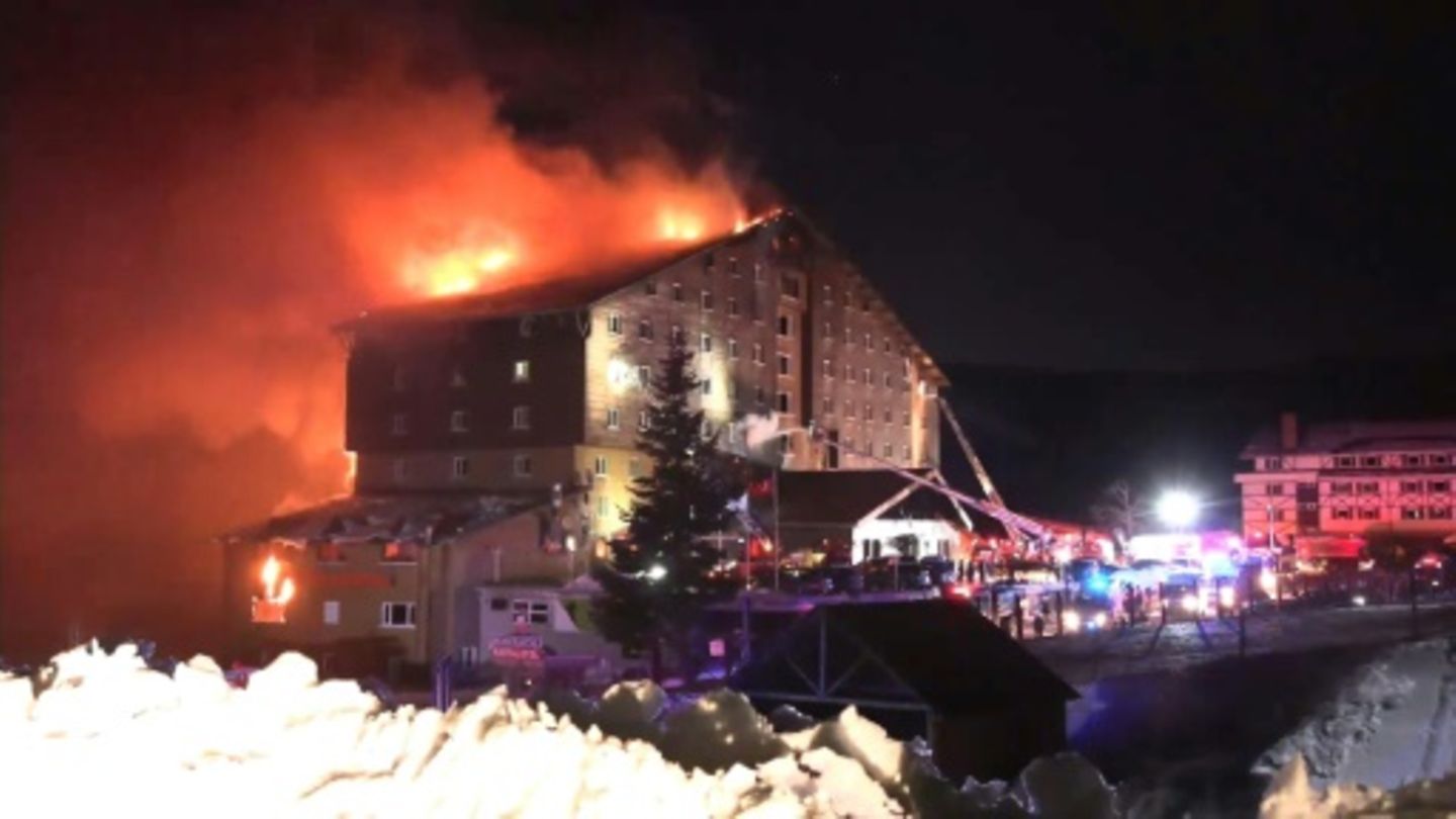 Brennendes Hotel in Kartalkaya