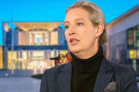 Weidel im Kanzlercheck: "Bevölkerung vor importierter Kriminalität schützen"