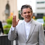 Der Texaner dreht auch mit Mitte 50 und vier Oscar-Nominierungen einfach pausenlos weiter. Für die Filmfestspiele in der Hauptstadt hat er "Blue Moon" im Gepäck, das neue Werk seines alten Bekannten Richard Linklater ("Boyhood"). Er gibt einen berühmten Songschreiber, der in eine Lebenskrise stürzt