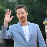 Freudentag für die "Cumberbitches", die besonders engagierten Fans des 48-Jährigen aus London. Ihr Idol feiert mit "The Thing With Feathers" seine Europa-Premiere als Vater, der nach dem Tod seiner Frau mit einem übersinnlichen Phänomen zu kämpfen hat