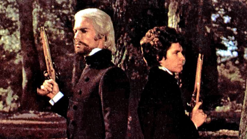 Richard Chamberlain als Graf von Monte Christo, bereit zum Duell mit Waffe in der Hand