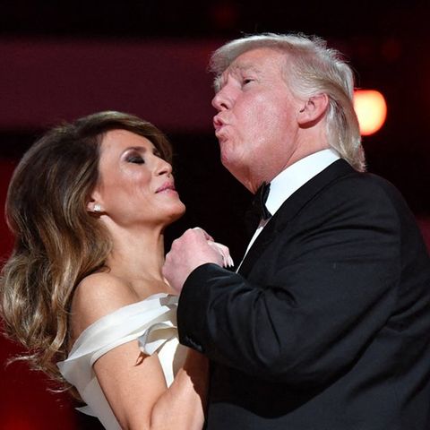Das Ehepaar Donald Trump und Melania Trump beim ausgelassenen Tanz im Jahre 2017.