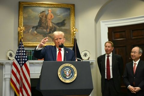 Trump bei der Ankündigung des KI-Projektes "Stargate"
