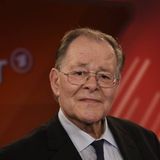 Rudolf Dreßler, der in den 80er Jahren Parlamentarischer Staatssekretär im Bundesarbeitsministerium und später 13 Jahre lang SPD-Vizefraktionschef im Bundestag war, starb am 8. Januar im Alter von 84 Jahren. Dreßler war von 2000 bis 2005 Botschafter in Israel. Dreßler gehörte dem Bundestag seit 1980 insgesamt 20 Jahre lang an, wo er sich als meinungsstarker Sozialpolitiker einen Namen machte