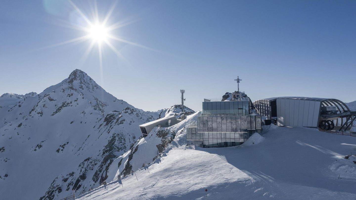 Im Restaurant Ice Q (r.) am Gaislachkogel wurden mehrere Szenen für den Film "James Bond 007: Spectre" gedreht