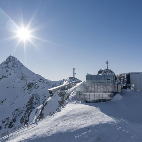 Im Restaurant Ice Q (r.) am Gaislachkogel wurden mehrere Szenen für den Film "James Bond 007: Spectre" gedreht