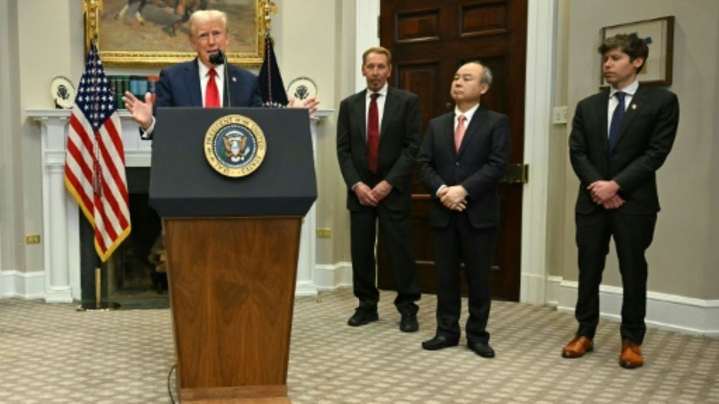 Trump und die Tech-Chefs bei der Verkündung des KI-Projekts