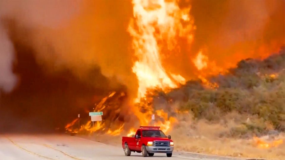 Neuer Großbrand bewegt sich auf Los Angeles zu