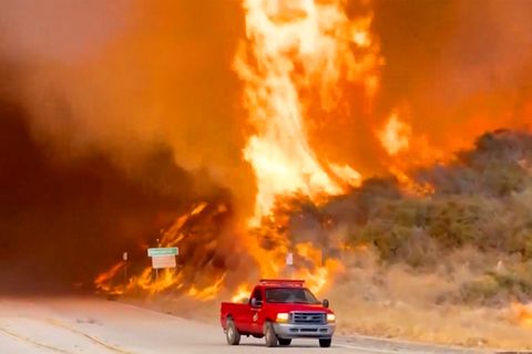 Neuer Großbrand bewegt sich auf Los Angeles zu