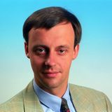 Der junge Friedrich Merz, auf dem Foto 36 Jahre alt. Schon als Schüler trat der Sauerländer in die CDU ein, während seines Jura-Studiums engagierte er sich in der Jungen Union. Seine ersten Erfahrungen im Parlamentsbetrieb sammelte er im EU-Parlament, dem er von 1989 bis 1994 angehörte. Sein Wahlkampf-Slogan damals: "Für deutsche Interessen in Europa"