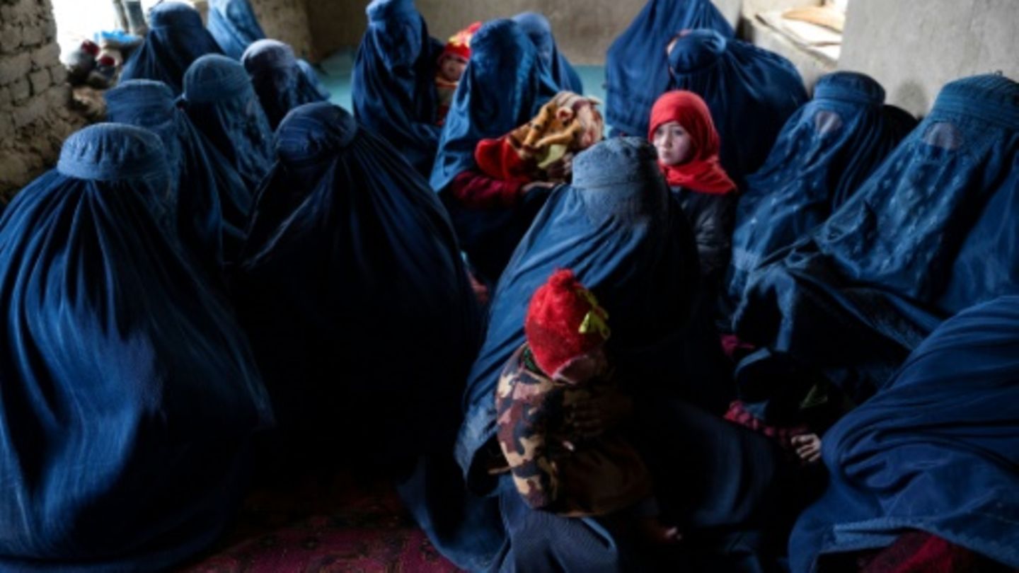 Verhüllte Afghaninnen