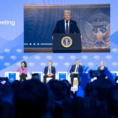 Donald Trumps virtuelle Rede in Davos. Es wirkt wie die Unterwerfung gegenüber einer neuen Weltordnung, der Ich-Welt